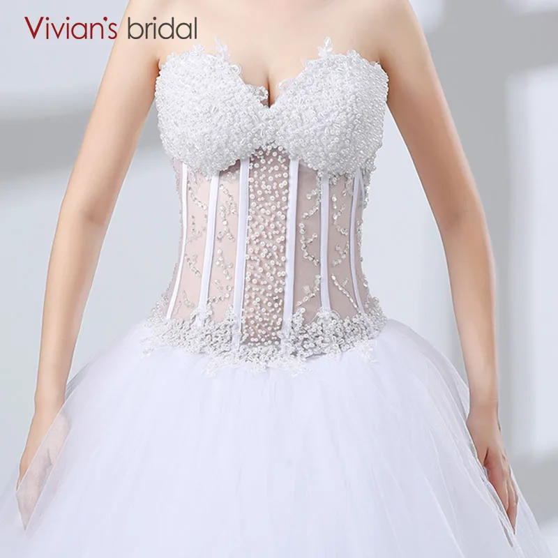 Милое бальное платье свадебное без рукавов Vivian's Bridal с жемчугом и блестками