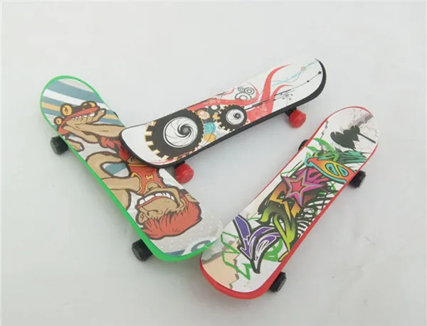 Skateboard mini figure pvc toys - 2