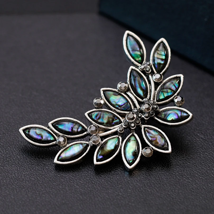 

Vintage Abalone Shell Crystal Flowers Brooch Pins Women Party Banquet Clothing Accessories XZ417