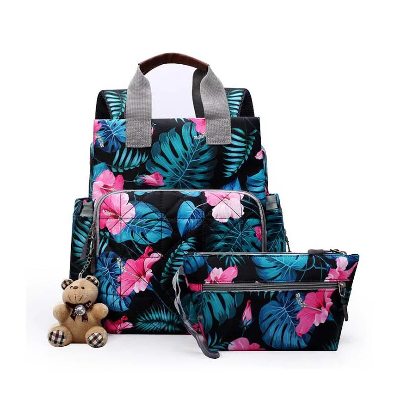 

Korean version of Mummy bag multi-function large capacity waterproof diaper bag shoulder bag printing three-piece Mummy bag