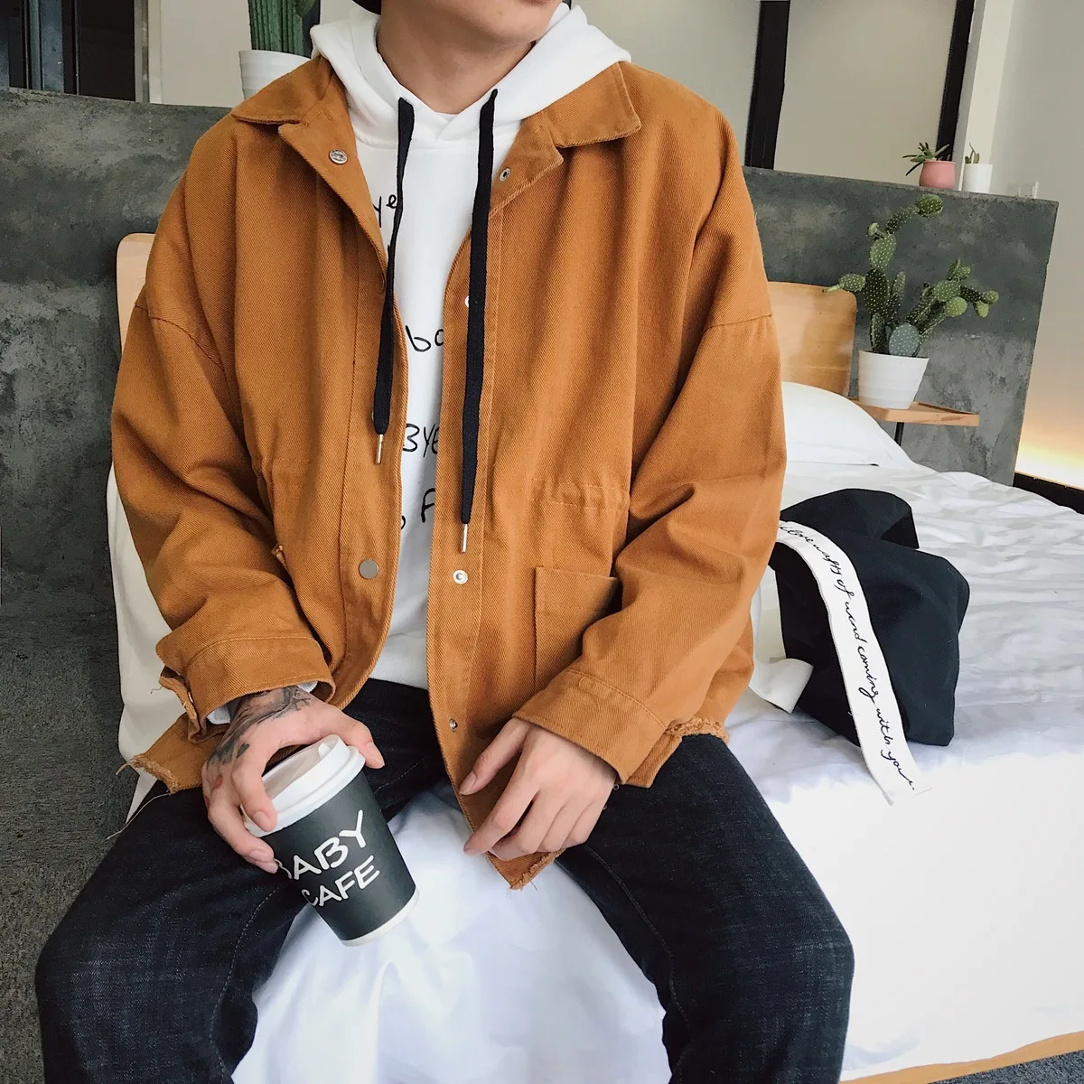 2018 Korean Style Men's Fashion Trend Casual Bomber Streetwear Denim Jackets Loose Coats Green/camel/black Windbreaker M-2XL 2018 Korean Style Men's Fashion Trend Casual Bomber Streetwear Denim Jackets Loose Coats Green/camel/black Windbreaker M-2XL