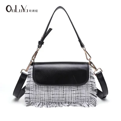 

Korean version of the spring and summer tide female models stitching woolen small square bag handkerchief Messenger bag handbag