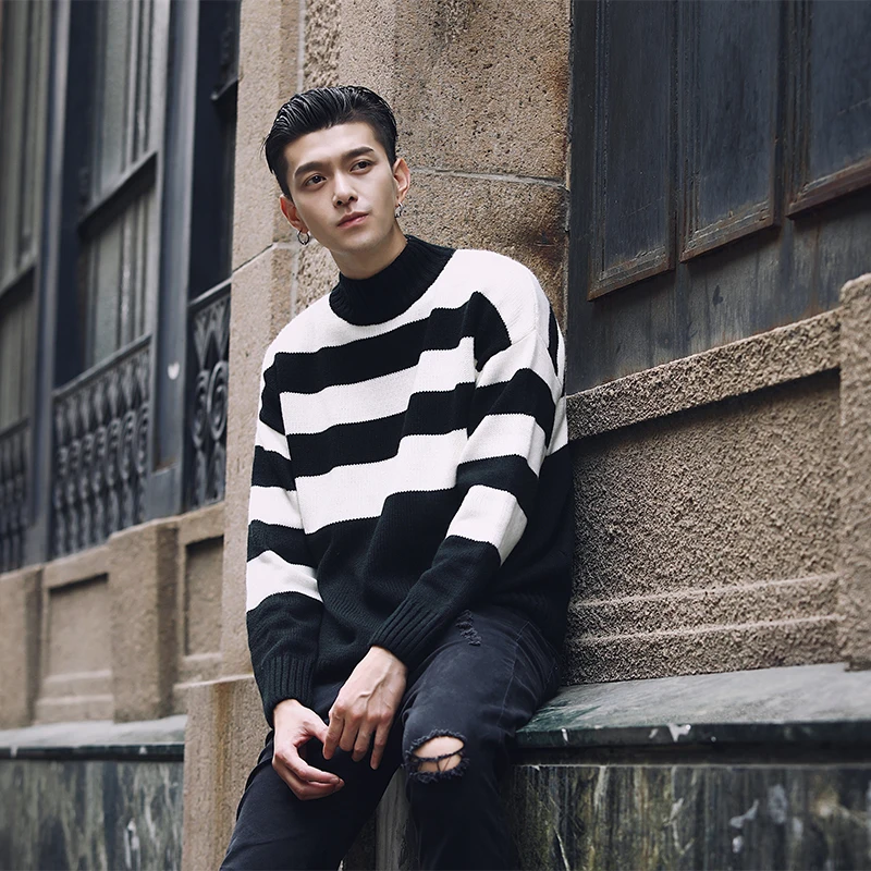 Garis Kontras Turtleneck Pria Sweter Tarik Homme Hiver Hitam