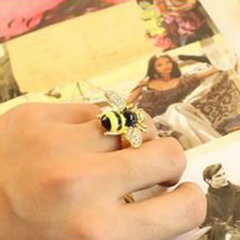 

New European And American Jewelry Retro Drip Flashing Rhinestone 3D Bee Ring Women Fashion Accessories RING-0276