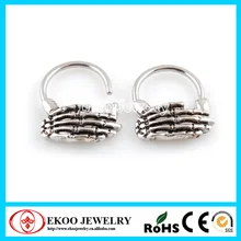 Скелет руки Серьги-гвоздики