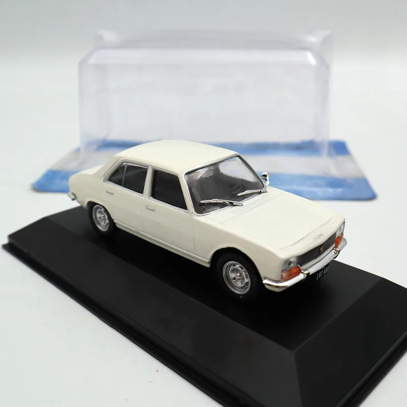 PEUGEOT 504 1969 1:24 New /& Box Diecast model véhicle miniature
