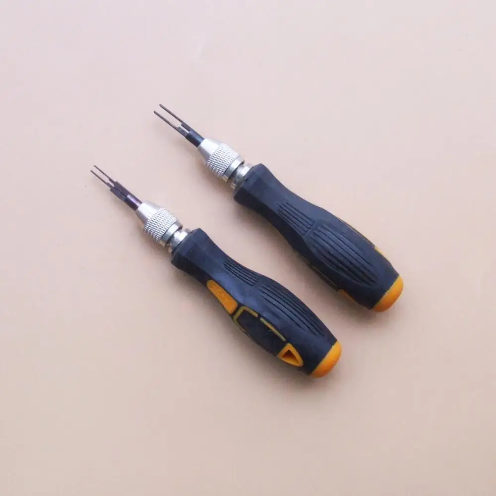 Terminal Removal Dismount Tool 2