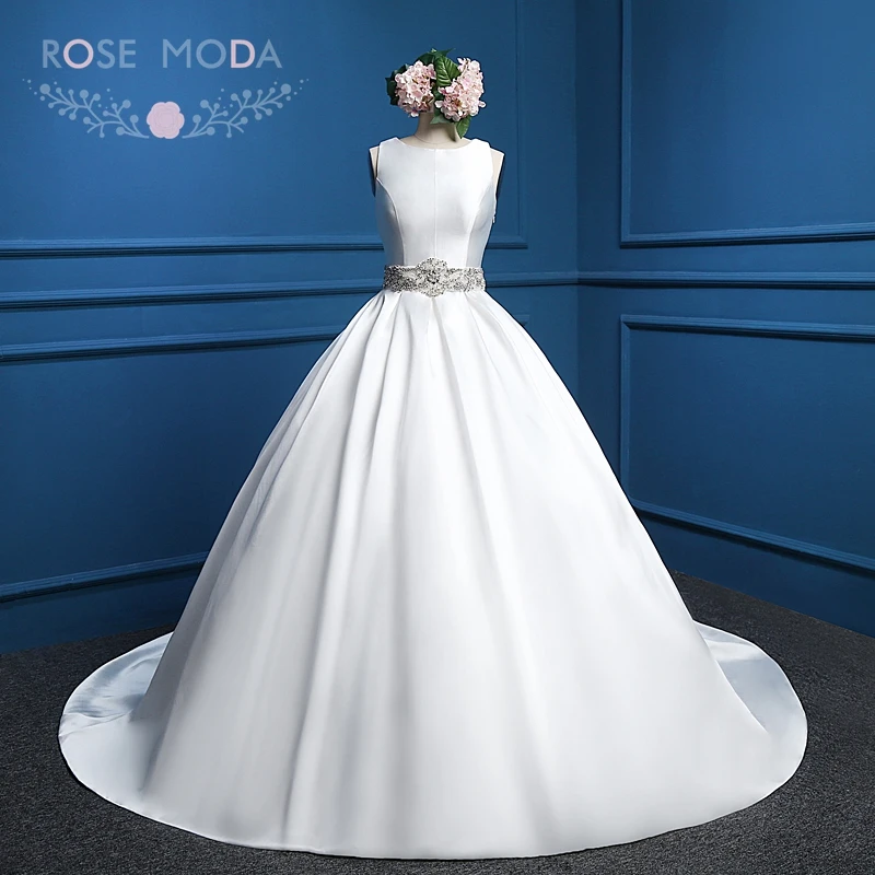 

Rose Moda Vintage Ball Gown with Crystal Back Sleeveless Crystal Beaded Wedding Dresses Plus Size Real Photos
