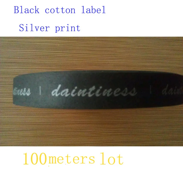 Пользовательские печатные черные хлопчатобумажные бирки для одежды черный низ Серебряный принт 1000 шт в рулоне Лот