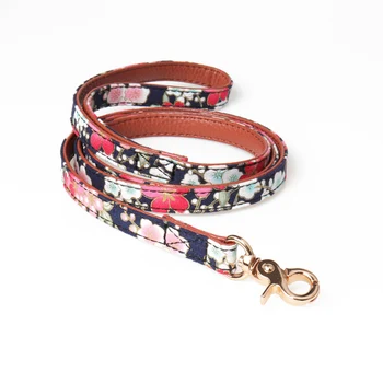 

Dog Collar and Leash Set Golding Printing Bow Triangular Pet Necklace Collar Leash Set for Small Middle Large Dog