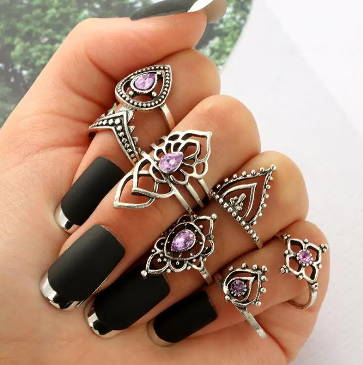

High Quality 7pcs/Set Vintage Silver Crown Flower Crystal Rings Set Knuckle Finger Midi Rings for Women Party Jewelry 2019 NEW