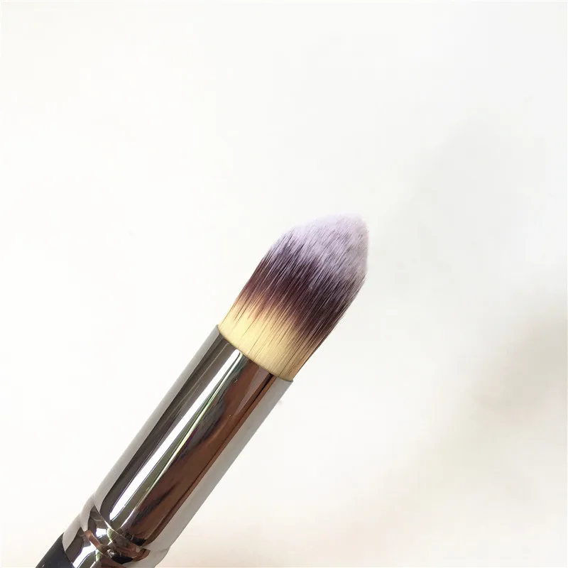 It Cosmetics Heavenly Luxe Pointed Precision Complexion Brush #11 _ 3