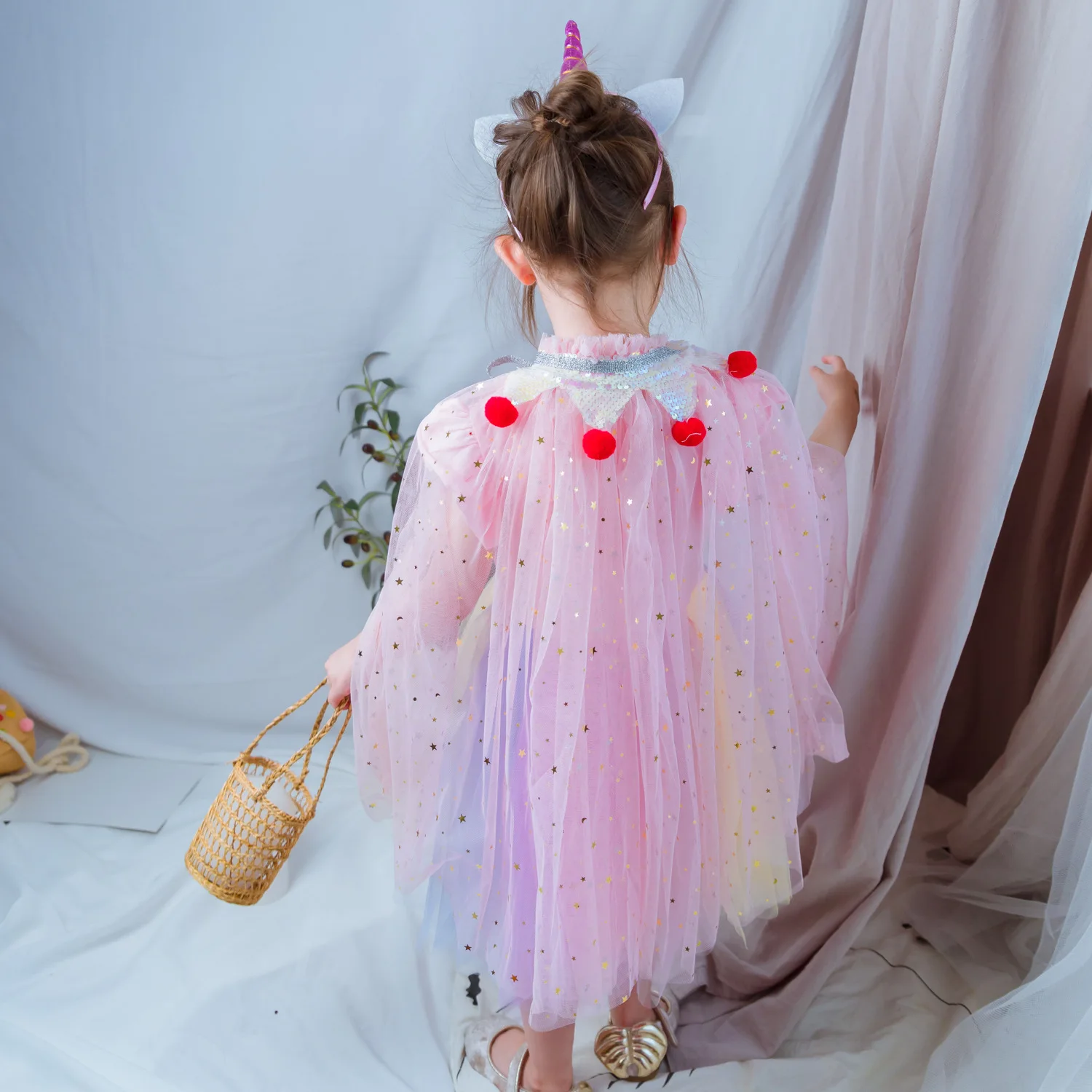 Vestido para Fora Festa de Aniversário Natal Tamanho Meninas Manto Lantejoulas Bola Tull Xale Crianças Cabolsa Praia Arco-íris Envoltório Princesa Traje um 7 Mamãe e Bebê