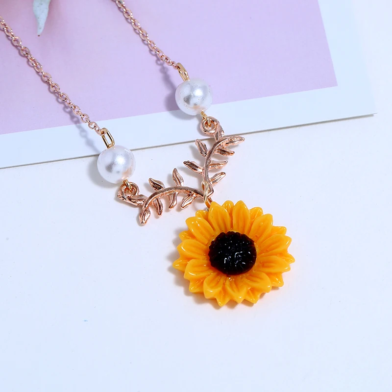 Sunflower Pendant Alloy Necklace (9)