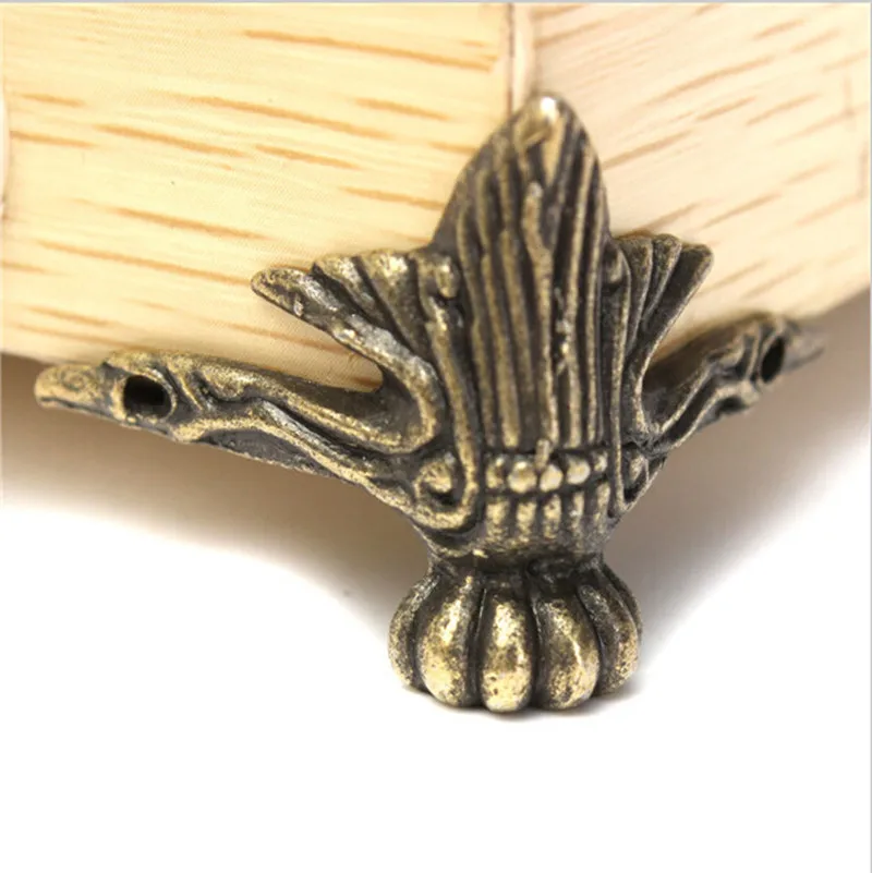 4pcs/set Antique Brass Jewelry Chest Wood Box Decorative Feet Leg Corner Protector Vintage Decoration Furniture Accessories 4pcs/set Antique Brass Jewelry Chest Wood Box Decorative Feet Leg Corner Protector Vintage Decoration Furniture Accessories