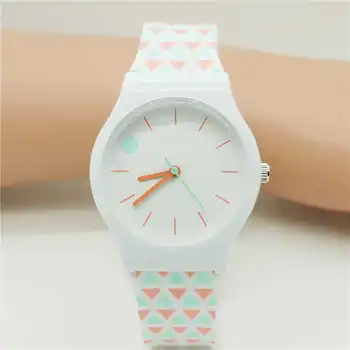 Casual Fashion Silicone strap High Quality Classic Crystal Watch Cartoon Novelty Student/women Watch 1