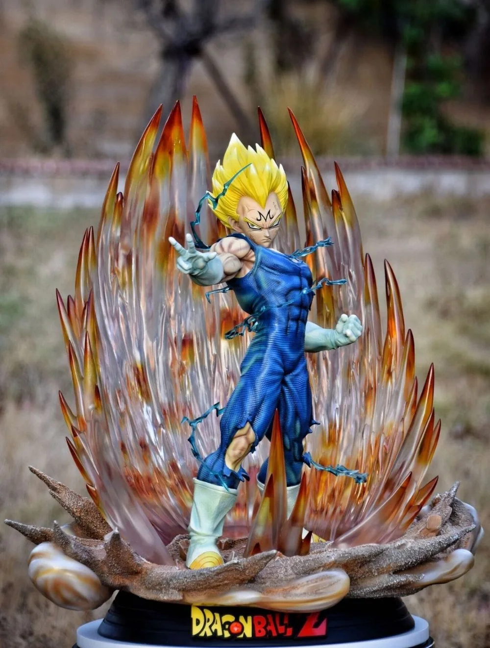 

20.47"Statue Dragon Ball Saiyan Bust Vegeta 1:4 Full-Length Portrait With LED Light GK Action Figure Collectible Model Toy