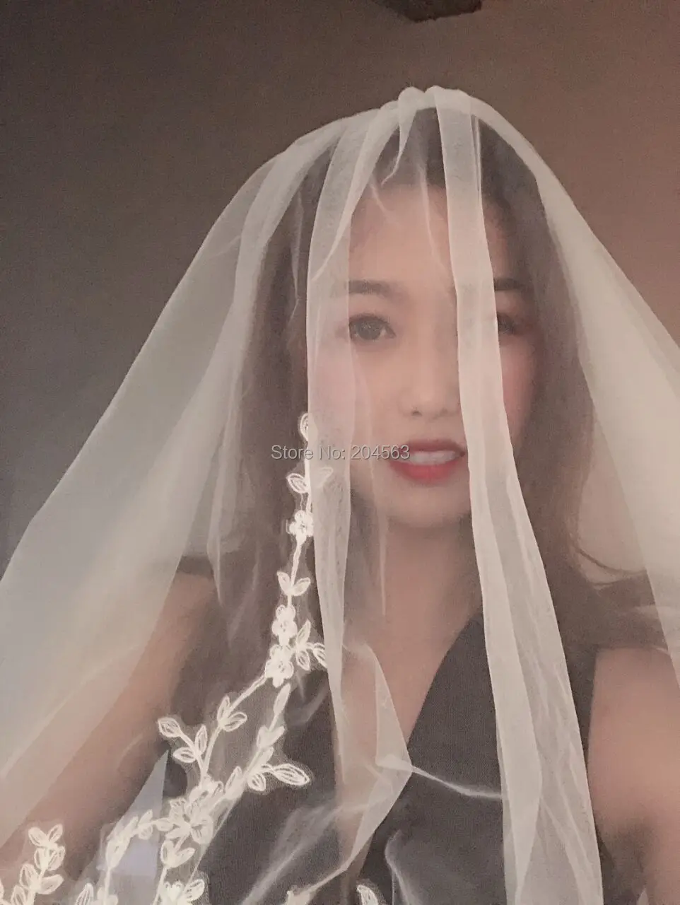 

Two-Layer Romantic Wedding Veil Tulle Veil for Bride with Comb Wedding Accessories