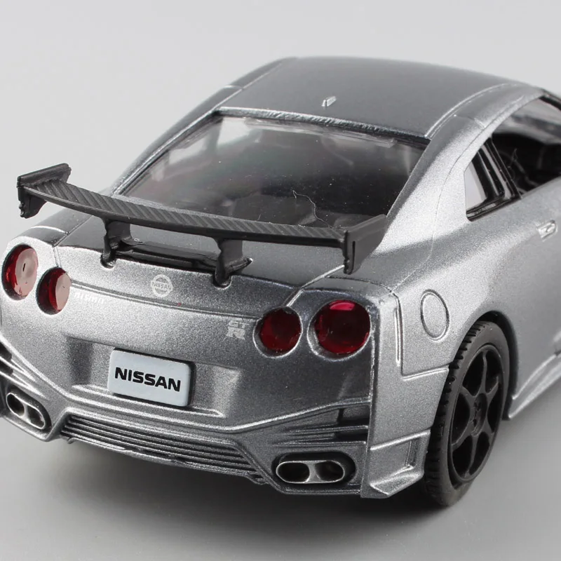 1:36 Масштаб Мини 2014 Nissan GTR R35 Skyline GT-R Супер Спорт Гонки Металлический Литой Модель игрушечных автомобилей Авто для мальчиков миниатюры