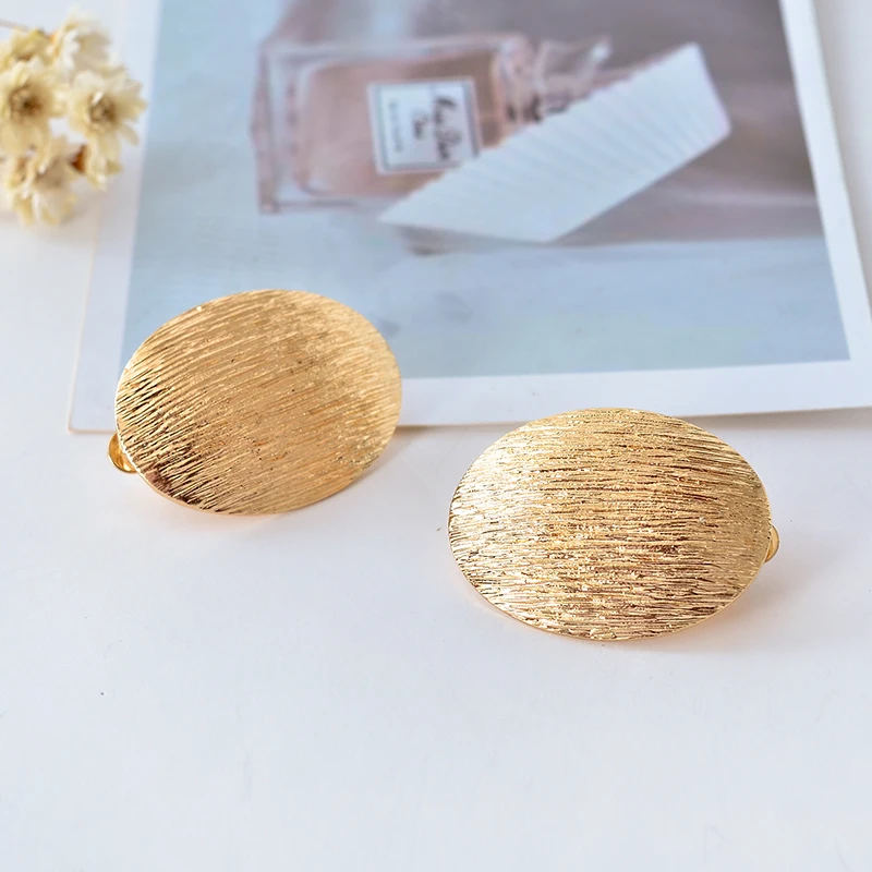 Ear Clip Earrings New Ear Clip Exaggerated Fashion Cute Ellipse Line Earrings Ear Clip Women Jewelry Festival Party Present ear clip earrings,clip earrings,ear clip,ear accessories