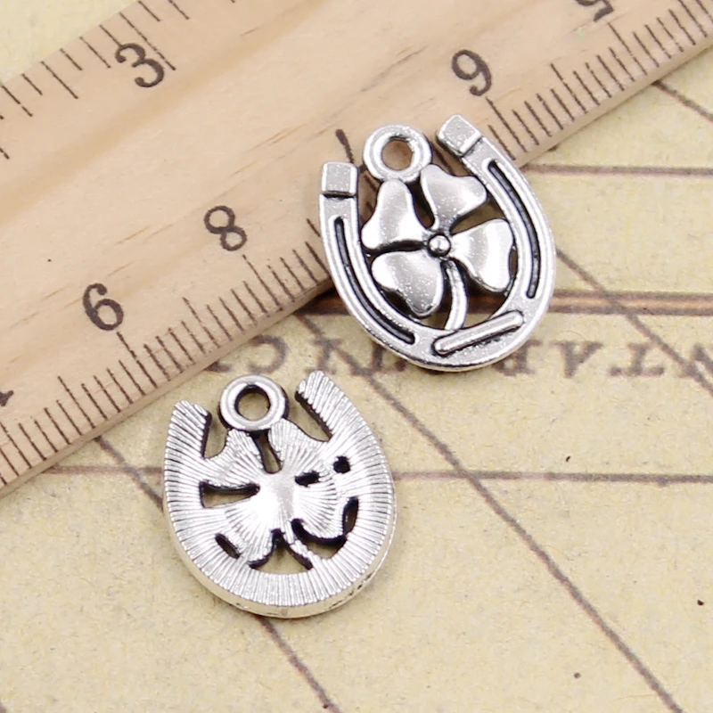 Dog Charm//Pendant Tibetan Antique Silver 23mm 5 Charms Accessory DIY Jewellery