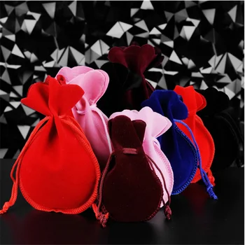 

50pcs Newest Arrived Flannelette Bags Popular Design Special Candy Package Soft Jewelry Protection Black Red Useful Cute Bags