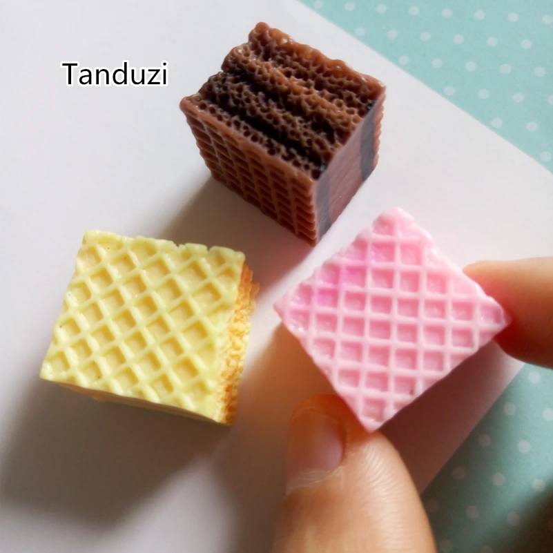 

Tanduzi 30pcs Flatback Resin Cabochons Simulation Food Wafer Biscuit Dessert DIY Dollhouse Miniature Deco Parts Resin Crafts