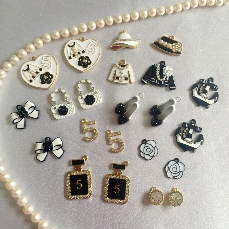 

NEW 22Pcs Mix Styles Glass Rhinestones + Glazing + KC Gold Alloy Pendants Jewelry Charms