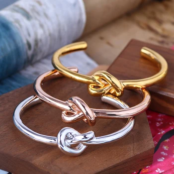 

American creativity is very simple lucky love clasp style open bangle birthday gift female and male couple