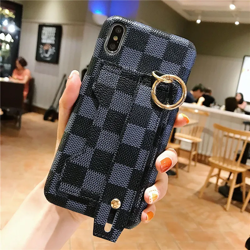 

Luxury Wrist Strap Phone Cases for iphone X 6 6s 7 8 Plus Xr Xs max Fashion Square Lattice Vintage Phone Back Cover Coque Case