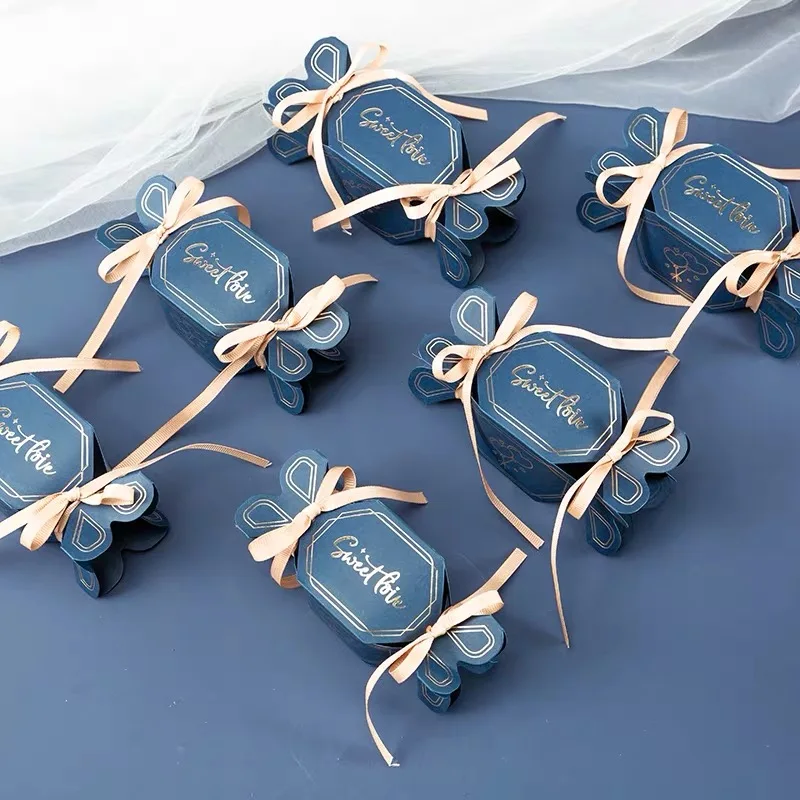 

AVEBIEN 2019 New Fishtail Candy Box Wedding Gift for Guests Souvenirs Wedding Party Supplies Wedding Favors Candy Box Packaging