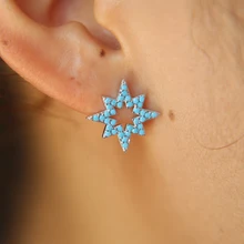 Новинка года. Эффектные серьги с бирюзой. Серьги для вечеринки. Модные женские серьги. Опт. Ювелирные изделия. Очаровательные серьги в виде цветка и звезды в розовом цвете