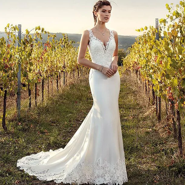 

LORIE Elegant Illusion Back Mermaid Wedding Dress 2019 V Neck Appliqued Lace Train Turkey Boho Bridal Gown Trumpet Dresses Bride