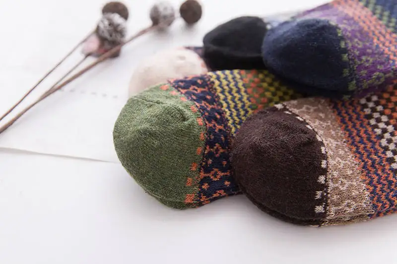 Vintage Men Wool Socks Ethnic Style Geometric Plaid Socks Fashion Male Striped Middle Tube Sock Winter Warm Man Cotton Clothing (6)