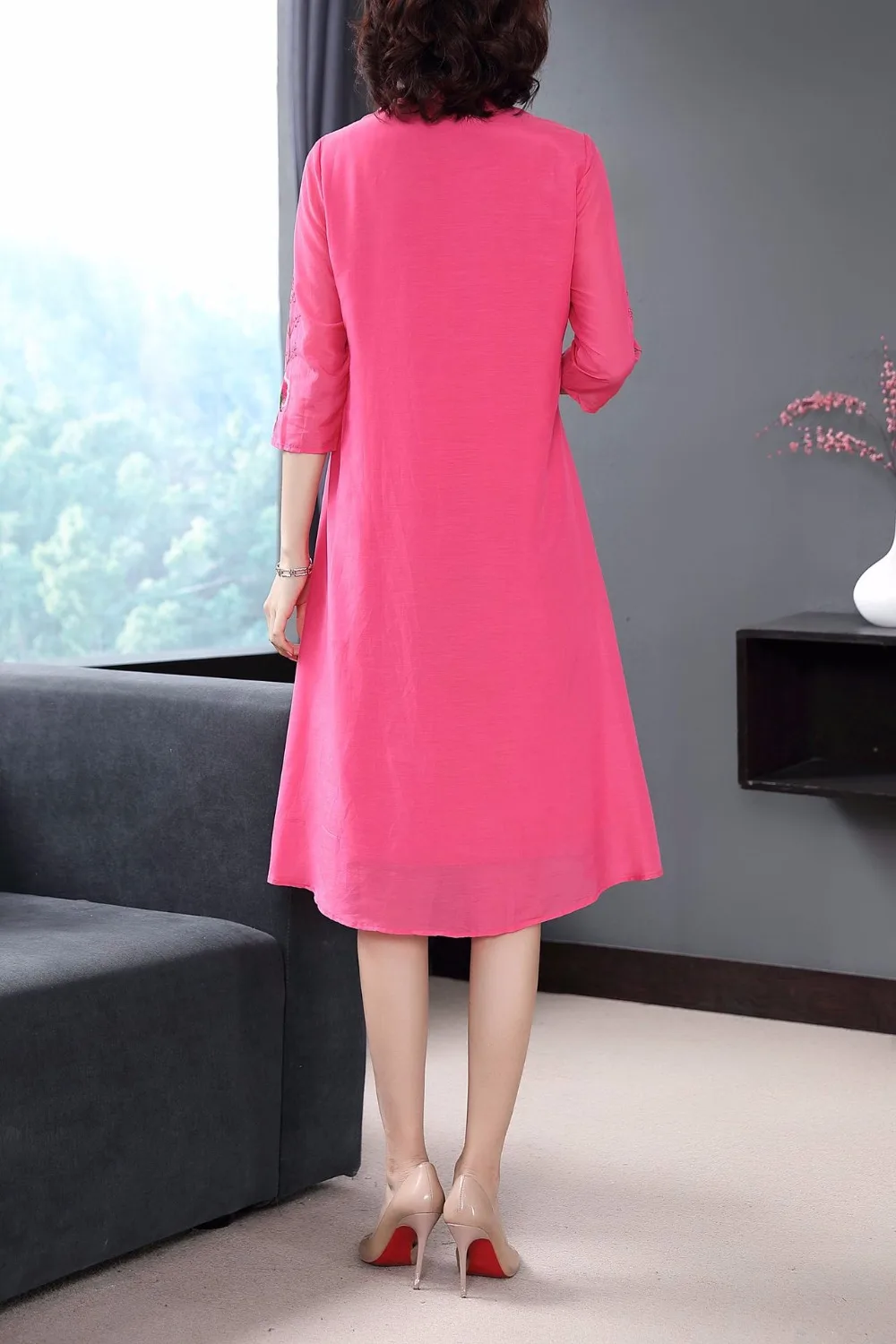 Высокое качество Брендовое китайское платье 2019 летнее модное шелковое Хлопковое платье женское Цветочная вышивка до середины икры