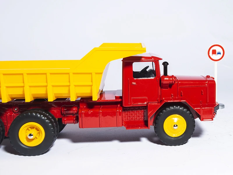 572 Berliet Gbo Construction DT77 Car Reissue Dinky Toys Atlas 