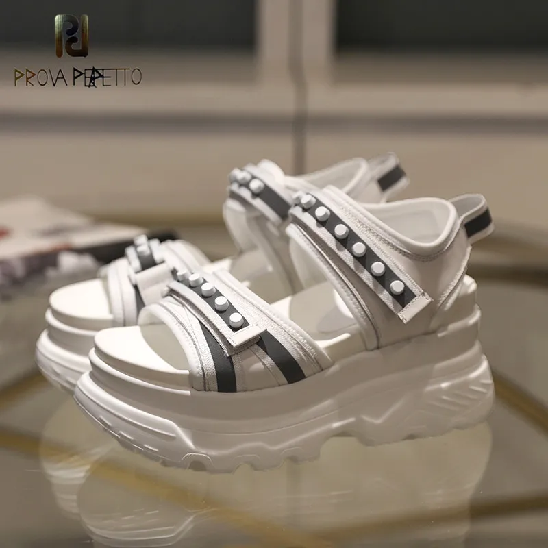 

Prova perfetto 2019 Summer New Black and White Woman Sandals with Rivet Casual Real Leather Non-slip Platform Fashion Sandals