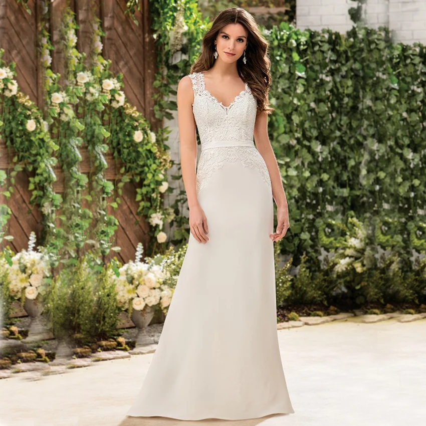 Sexy Spaghetti Straps Deep V Back Mermaid Lace Gown With V Neck