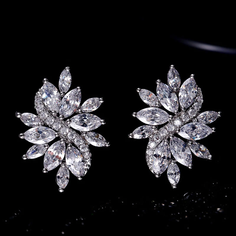 Floral Design Fashion Stud Earring With CZ And Stone. Floral Design Fashion Stud Earring With CZ And Stone.