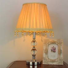 Европейский простой светодиодный светильник для спальни, прикроватная Хрустальная настольная лампа, Модная креативная декоративная настольная лампа с тусклым режимом FG697