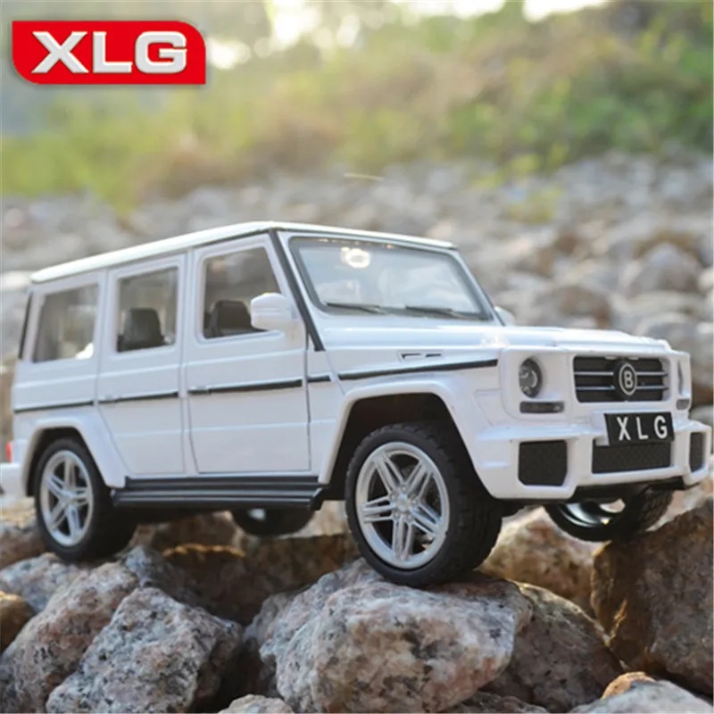 

1:24 high simulation Mercedes-Benz G65 alloy car model 2 open door with sound and light pull back metal toy car