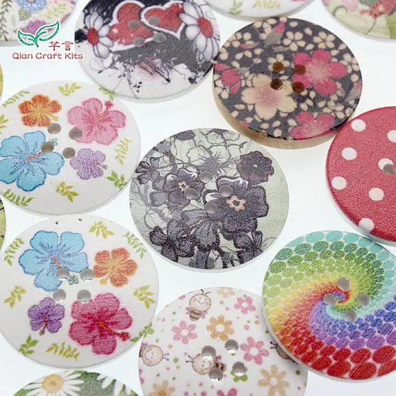 

40pcs bulk large 25mm-30mm Wood Button Floral Print random mix floral wooden Buttons
