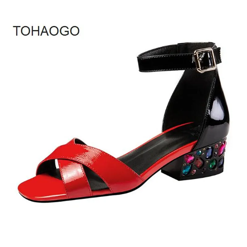

2019 summer style with sandals female leather open toe large size Women's shoes Fashion rhinestone red, white women's sandals