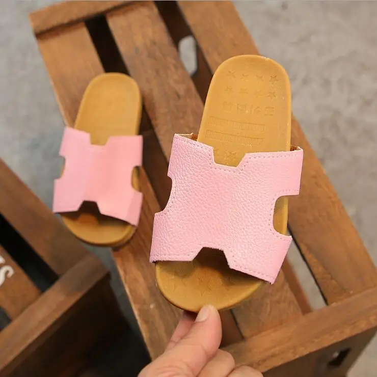 

2-12 years old children's slippers 2019 three-color sandals girls cool slippers non-slip wild word drag baby leather slippers