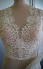 Elegant Long Sleeve Lace Wedding Jacket Bolero Woman Bridal Tull Lace Appliqued Wrap Buttons Back Shrug Cape 2018 New Arrival