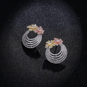 

Lanyika Jewelry Elegant Shining Flower Round Stud Earrings Zircon Full Micro Plated for Woman Girl Party Popular Best Gifts