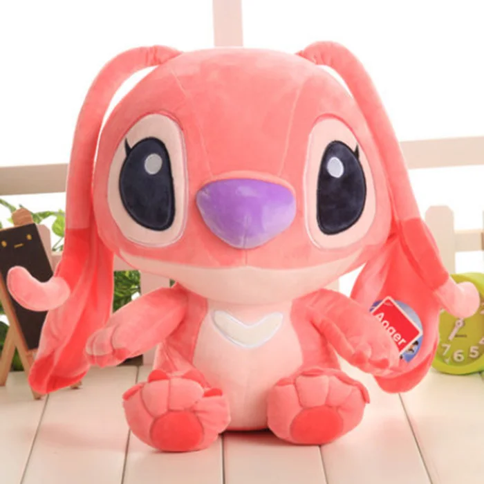 stitch y su novia peluche