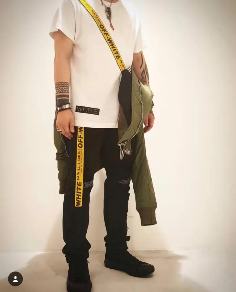 ceinture off white porté