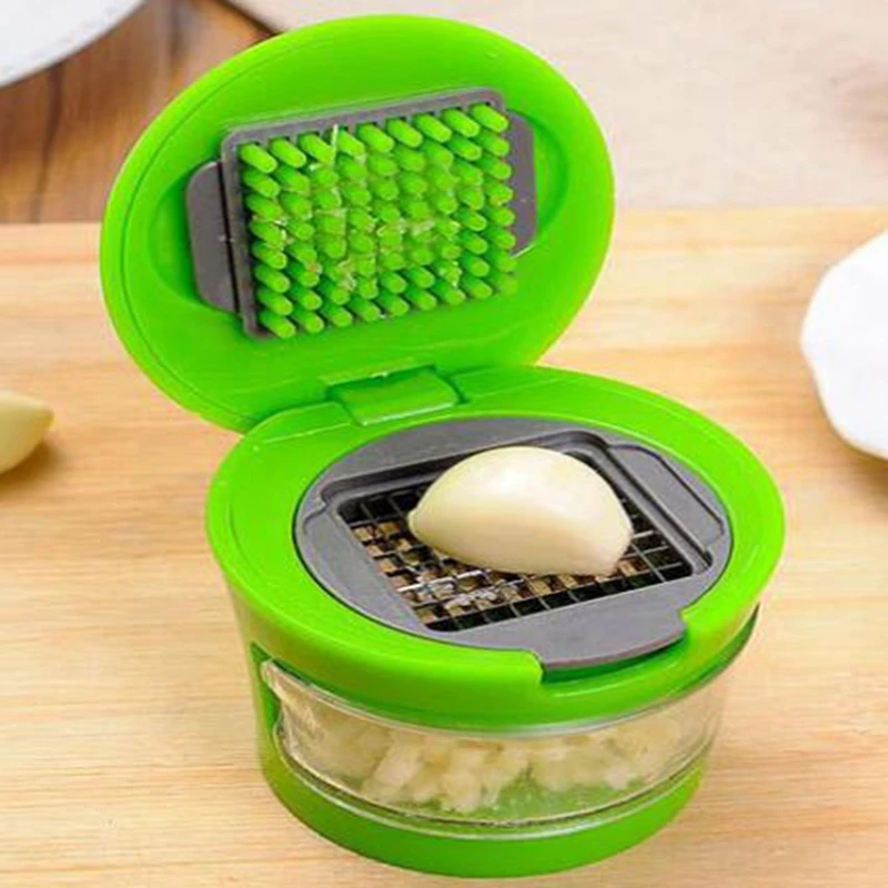 

Kitchen Gadgets Accessories 1PCS Garlic Press Sharp Stainless Steel Blades Inbuilt Clear Plastic Tray Cuisine tools