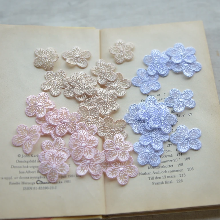 

2.5cm Little Pretty Lace Applique Flower Trims Diy Craft Hot Off White Wedding Dress Floral Embroidery Sewing Patches 100pcs/lot